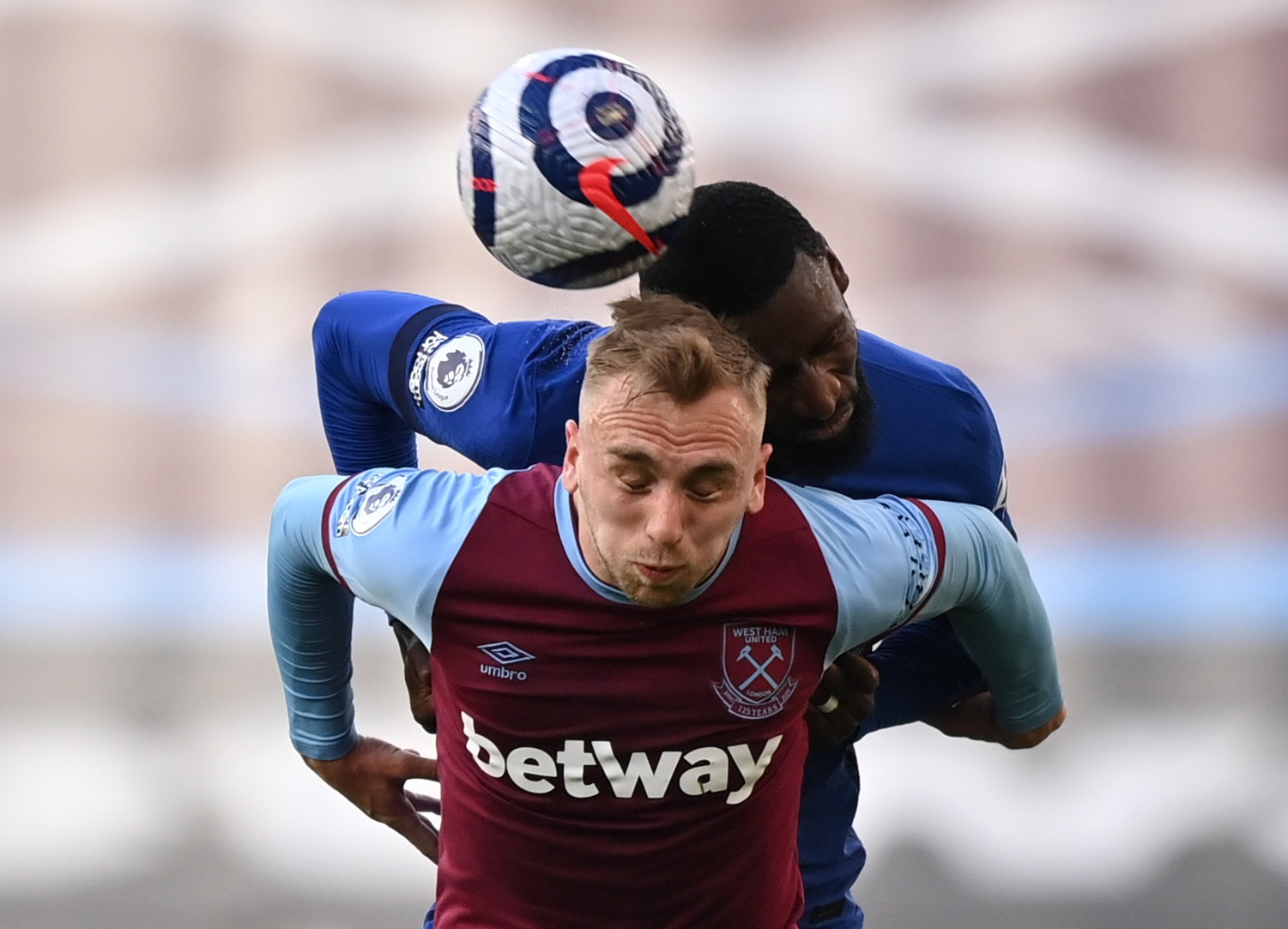 结合得更加 结合得更加